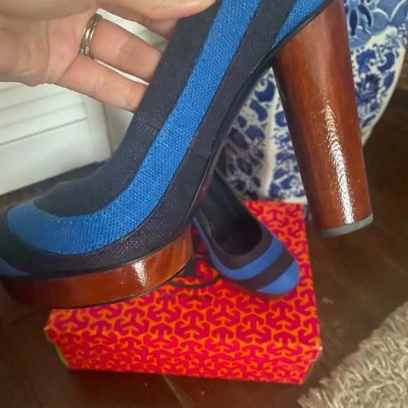 Tory Burch Joelle High Heel Pump SIZE 6.5 - Picture 7 of 13